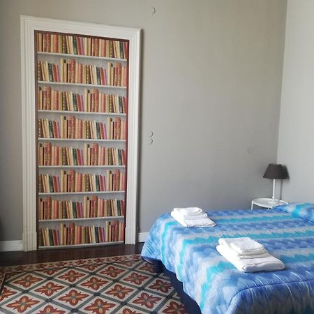 Wind House Apartman Catania Szoba fotó